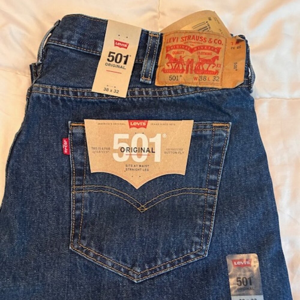 Men's Levis 501 Original Jeans 38x32 new with tags